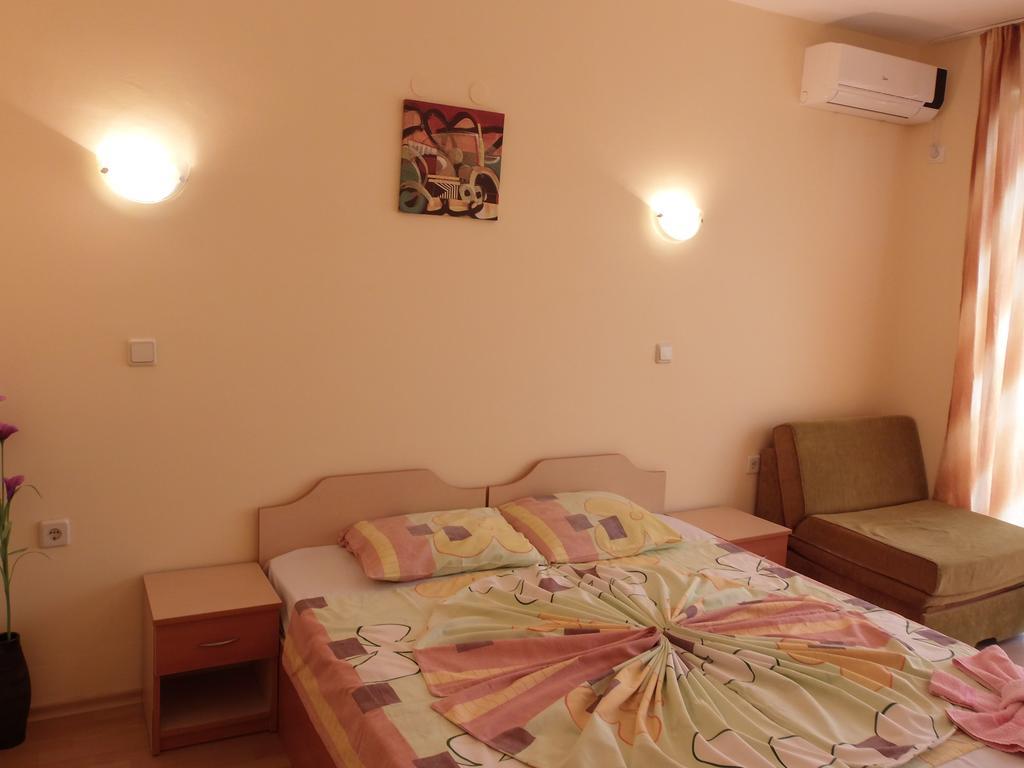 Hotel Sirena Πριμόρσκο Δωμάτιο φωτογραφία